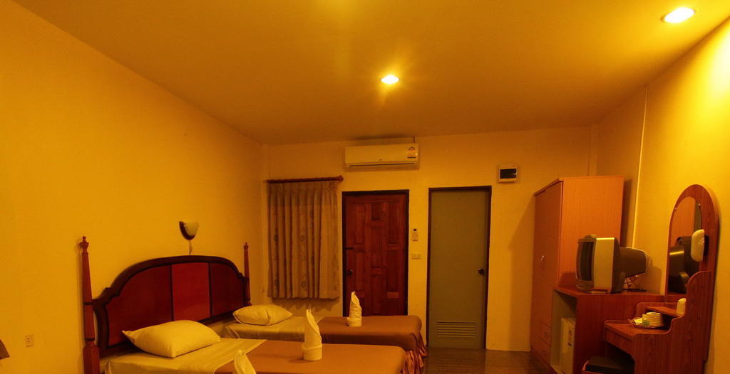 Star Light Beach Resort And Restaurant Chumphon Δωμάτιο φωτογραφία