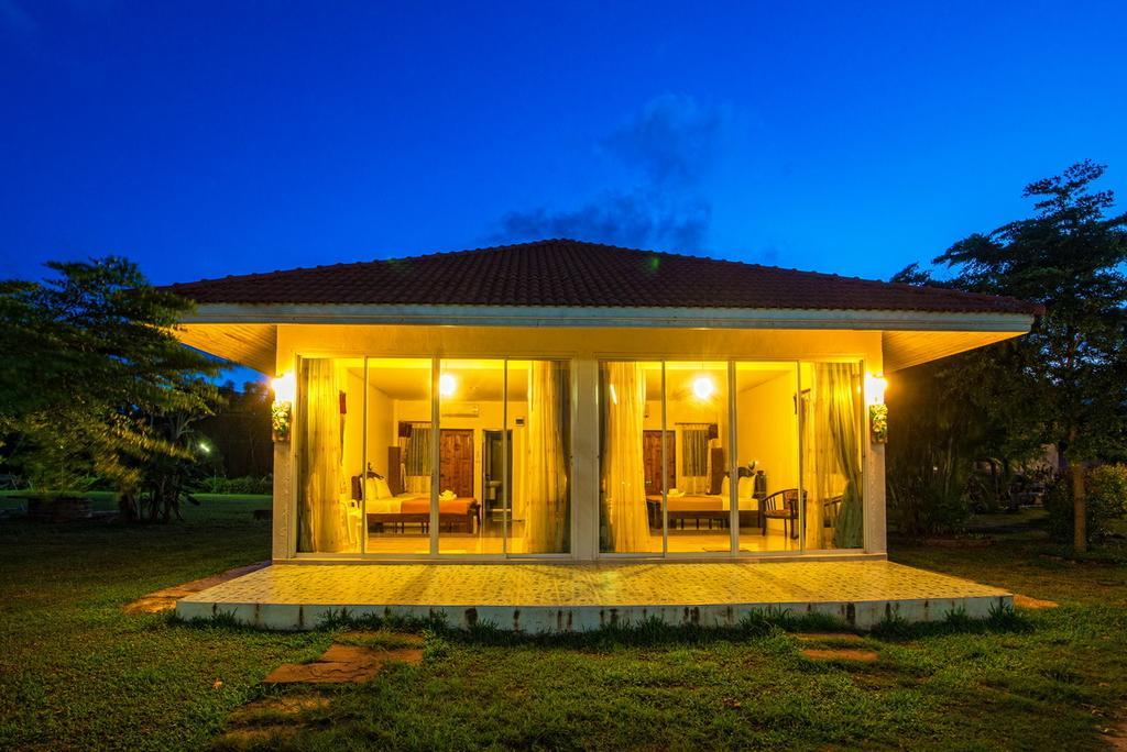 Star Light Beach Resort And Restaurant Chumphon Εξωτερικό φωτογραφία